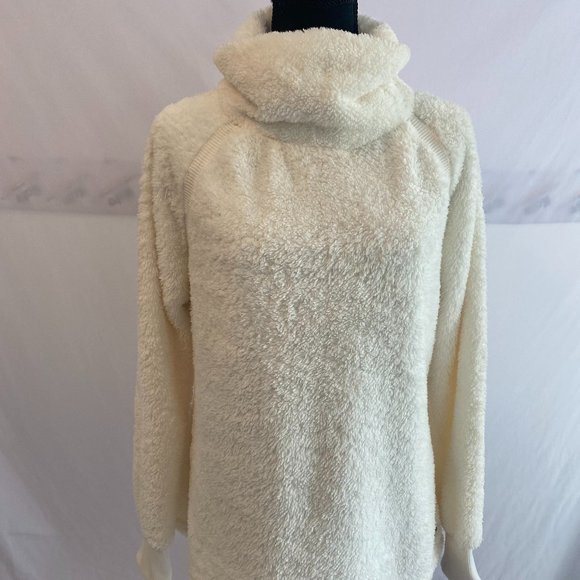 SOLD Old Navy Winter White Fleece Mock Neck Long Sleeve Top NWOT - Picture 15 of 15